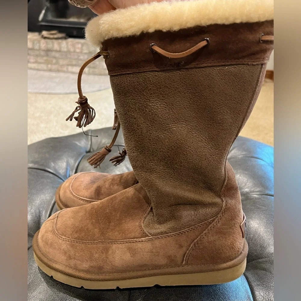 Ugg Brown/Camel Color Shearling Lined Boots Leather and Sheepskin Size 7